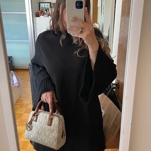 Brand new original Micheal Kors crossbody bag.